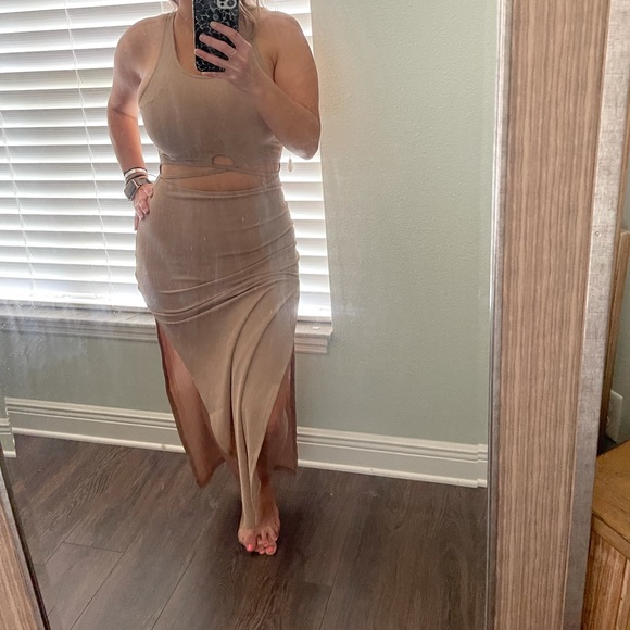Summertime Ribbed Midi Dress - Picture 4 of 8